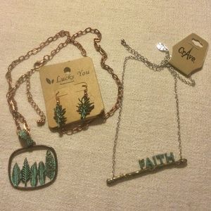 2 NEW WITH TAGS NECKLACE BUNDLE